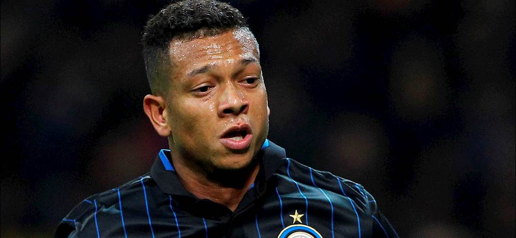 Copertina: Guarin senza filtri: "Sono un alcolizzato, ho paura di morire! Zanetti e Cordoba mi hanno aiutato"