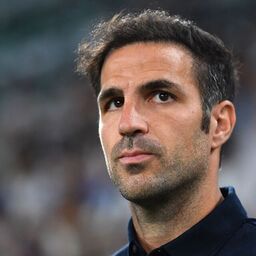 Copertina: Fabregas: "Superlativi per 60'. Mercato? Sono io a decidere chi entra nel progetto"