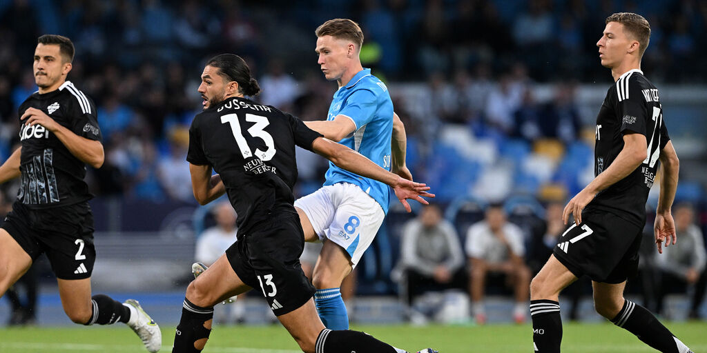 Copertina: Il Napoli batte il Como 3-1: decisivo un fenomenale Lukaku