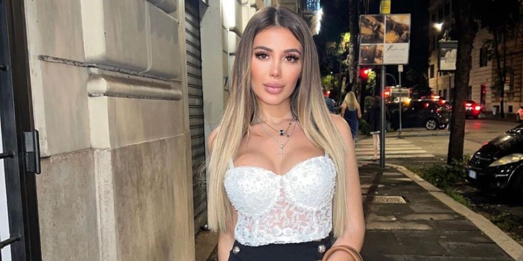Copertina: Con il Milan nel cuore: gli scatti di Francesca Preani infiammano i social