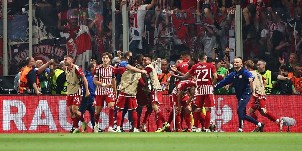 Copertina: RILEGGI LIVE - Beffa per la Fiorentina: l'Olympiacos vince la Conference League