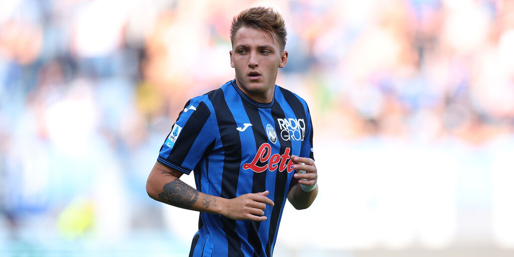 Copertina: Retegui rinnega il passato: tripletta al Genoa, manita dell'Atalanta