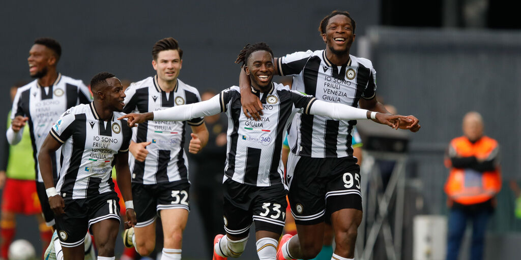 Copertina: L'Udinese si affida a Zemura: punizione magistrale per il successo contro il Lecce