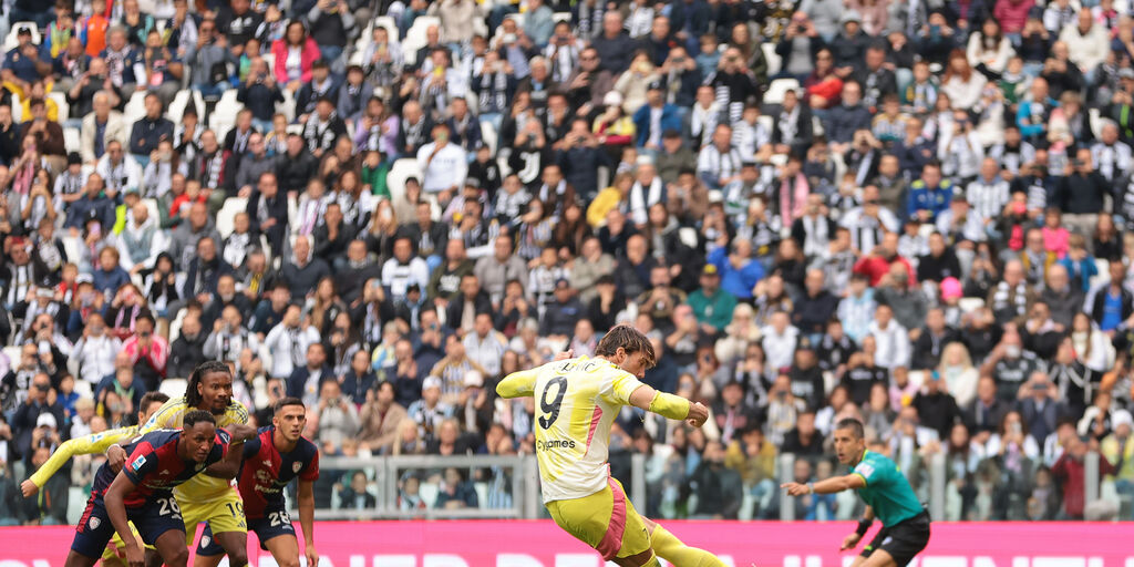 Copertina: Marin risponde a Vlahovic, pareggio di rigore tra Juventus e Cagliari